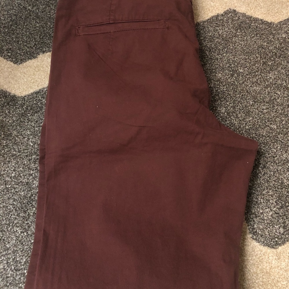 Men pants 33 & 34 waist lululemon, G.H Bass & AE